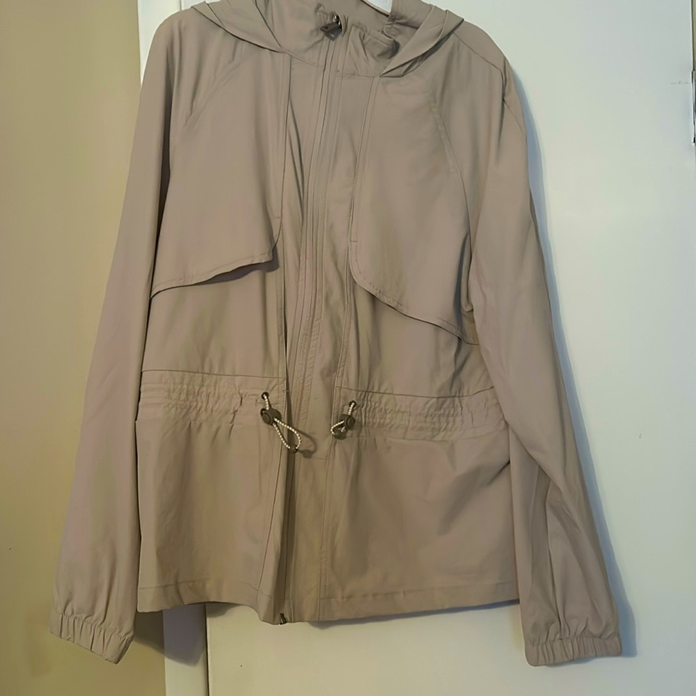 Lightweight jacket